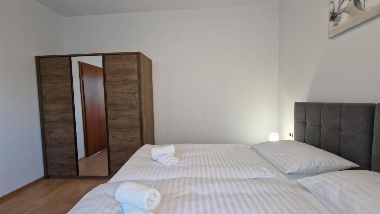 Apartments In Rijeka, Free Parking And Large Terrace, 15Min Drive From The Beach Bagian luar foto